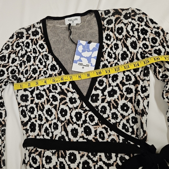 Diane Von Furstenberg Target Black And White Wrap Sweater Cardigan Size XXS NWT - Picture 9 of 10